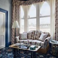 Oxford Suite
