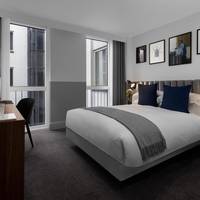1 Queen bed Essential Room