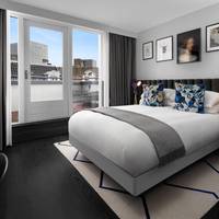 1 Queen Bed Essential Room with Balcony