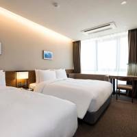 1 Queen 1 Twin Bed Family Room