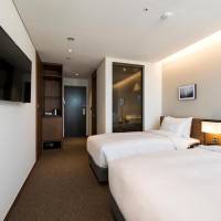 Superior 2 Twin Bed Non-Smoking Room