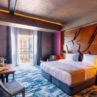 Deluxe Double Room with Side Sea View