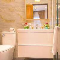 Room #421608323