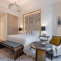 Deluxe King Room with City View