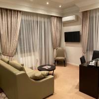 King Studio with Sofa Bed