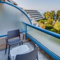 Double or Twin Room with Sea View