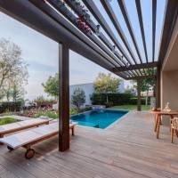 Ridge Terrace with Pool Garden View