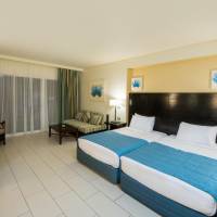 Superior Triple Room with Garden View