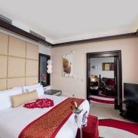 Honeymoon Suite