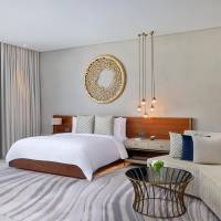 Deluxe King Suite with City View