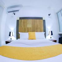 Deluxe Room (2 Adults + 1 Child)