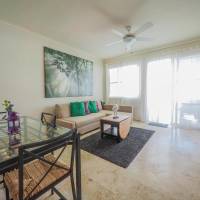 Swim-Up Luxury Beach House one bedroom