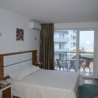 Triple Room with Balcony and Sea View