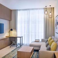 1 Bedroom Suite, 1 King, Balcony