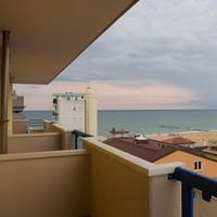 Double or Twin Room with Partial Sea View
