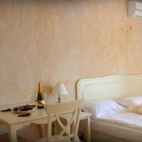 Standard One-Bedroom Apartment with Balcony (2 Adults + 2 Children)