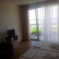 Twin Room with Extra Bed and Sea View