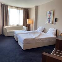 Family Room with Free Airport Transfer