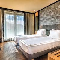 Room #2959463