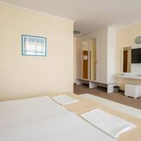 Double Room (2 Adults + 2 Children)