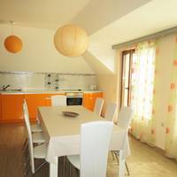 Deluxe One-Bedroom Apartment