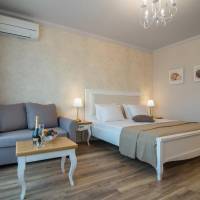 Double Room with Balcony and a Partial Sea View - Free Beach Access