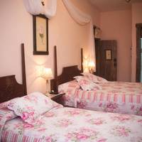 Luxury Triple Room with Air Conditioning