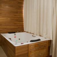 King Room with Spa Bath