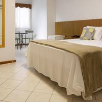 Deluxe Suite with Side sea view 