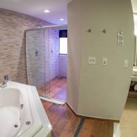 Luxury Suite with Spa Bath