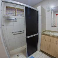 Room with Single Beds with Private Bathroom