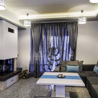 Deluxe Double Room (2 Adults + 1 Child)