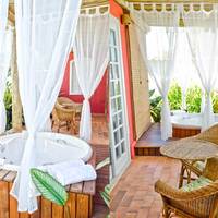 Deluxe Suite with Spa Bath