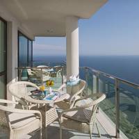 Standard One-Bedroom Apartment with Terrace and Sea View 