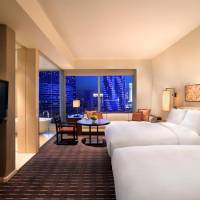 2 Twin Beds with Club Access