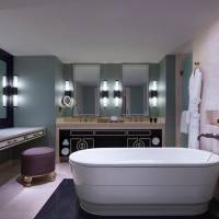 Executive Suite Twin, Club Level with Two Double Beds