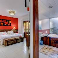 Master Deluxe Suite