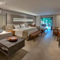 Deluxe Suite with Spa Bath