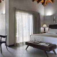 Suite With Private Pool and Sea View