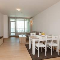 Deluxe One-Bedroom Apartment with Sea View