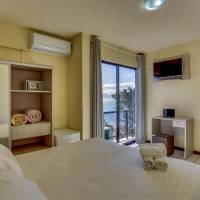 Deluxe Double Room with Side Sea View