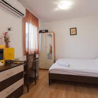 Basic Triple Room with Private Bathroom