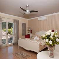 Superior Quadruple Suite with Netflix