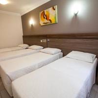 Quadruple Room (4 single beds)