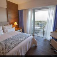 Deluxe Double Room with Balcony and Sea View