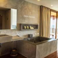 King Suite with Spa Bath and Sea View - Upper floor
