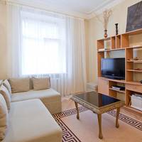 Superior One-Bedroom Apartment - Kommunisticheskaya 10