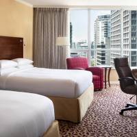 Double Room with Two Double Beds and City View 