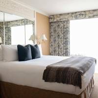 One-Bedroom King Suite