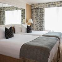 One-Bedroom Suite with Two Double Beds